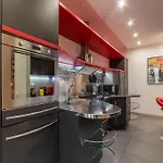 Leone Iv - Welcometorhome Apartmán