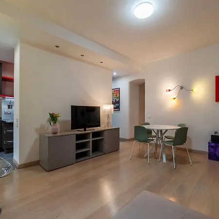 Leone Iv - Welcometorhome Apartmán